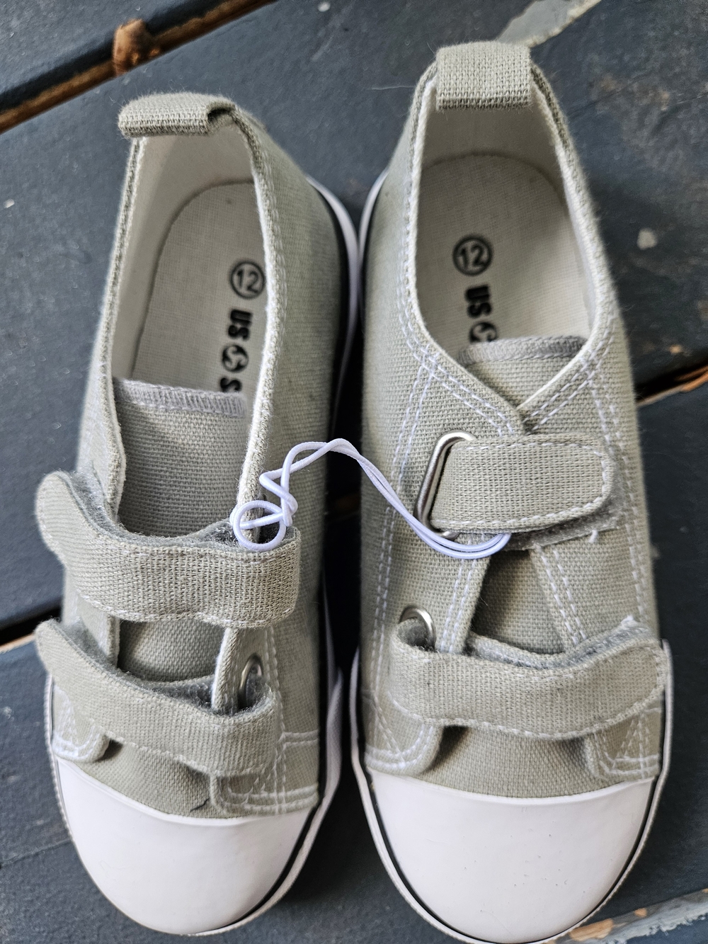 Kids Canvas US Sports Hook-and-Loop Sneakers in Light Olive